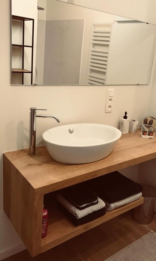 Quiet And Cosy Apartment Near The City Center Of ดีสท์ ภายนอก รูปภาพ